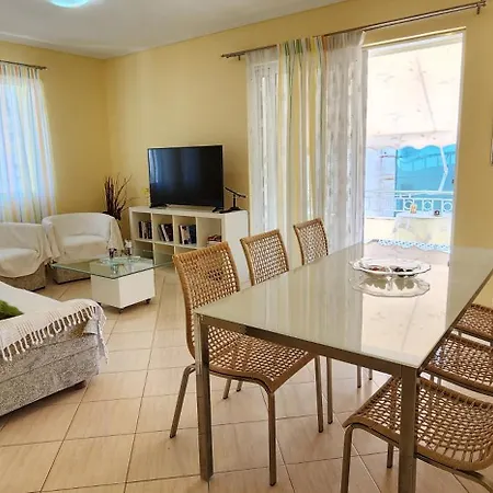 Onhezmi Apartment